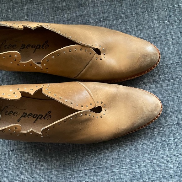 FREE PEOPLE DISTRESSED CUTOUTS BOOTIES - Picture 10 of 11